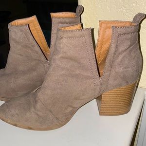 Qupid Taupe Booties